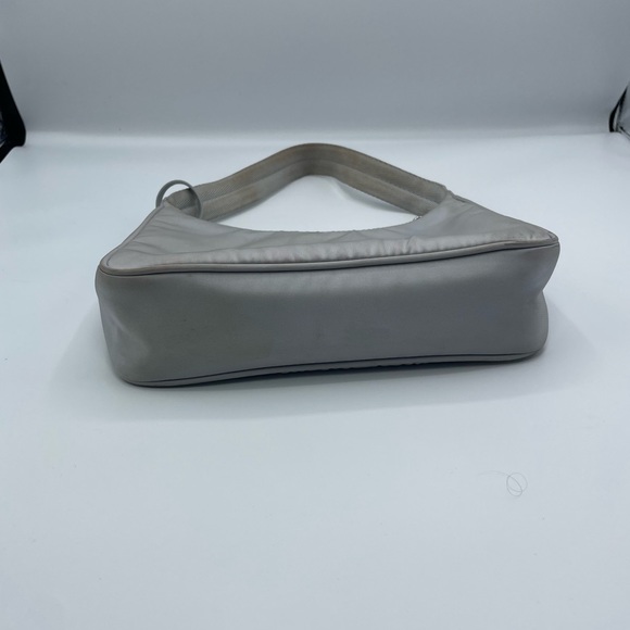 2005 Re edition Prada Bag - Picture 4 of 5